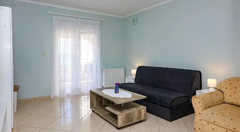 2-Zimmer-Ferienwohnung am Strand Brodarica (Sibenik)