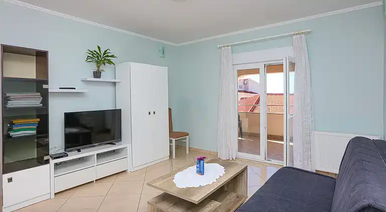 2-Zimmer-Ferienwohnung am Strand Brodarica (Sibenik)