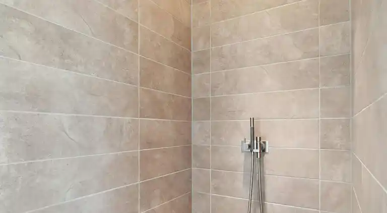 Skønt og lyst sommerhus med havudsigt