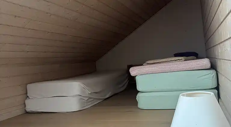 Skønt og lyst sommerhus med havudsigt