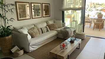 Luxurious Fuengirola Apartment with Ocean Views