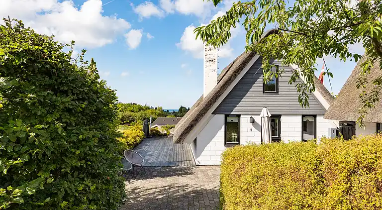 Idyllisches Ferienhaus mit Meerblick