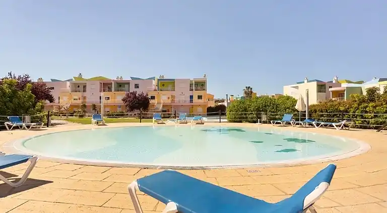 Charmantes 2-Zimmer-Maisonette-Apartment in Orada,