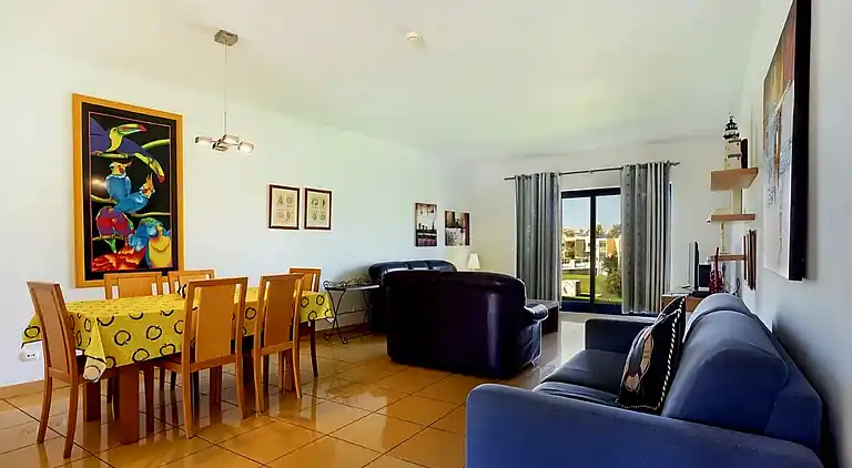 Charmantes 2-Zimmer-Maisonette-Apartment in Orada,