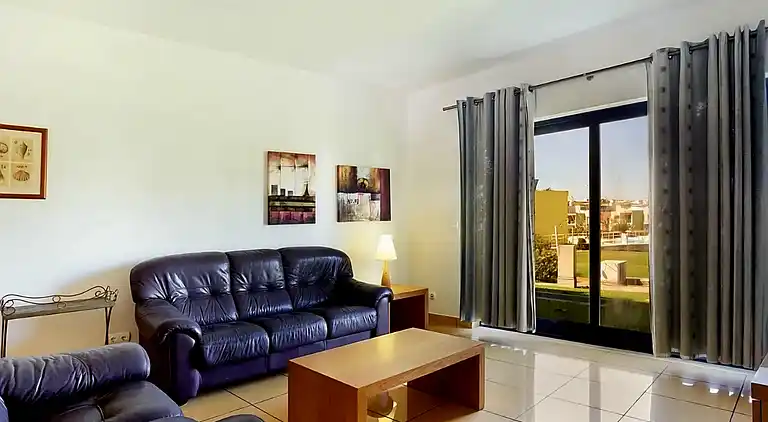 Charmantes 2-Zimmer-Maisonette-Apartment in Orada,