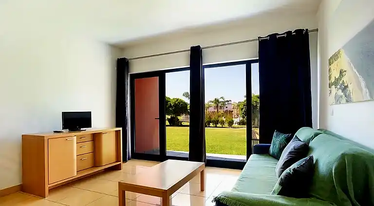 Charmantes 2-Zimmer-Maisonette-Apartment in Orada,