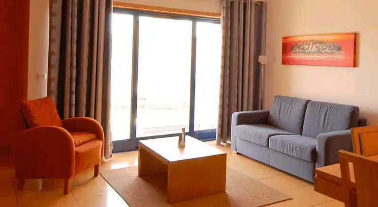 Charmantes 2-Zimmer-Maisonette-Apartment in Orada,