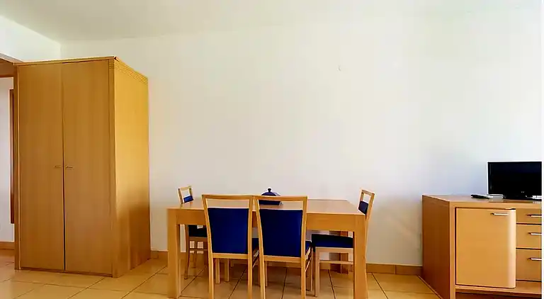 Charmantes 2-Zimmer-Maisonette-Apartment in Orada,