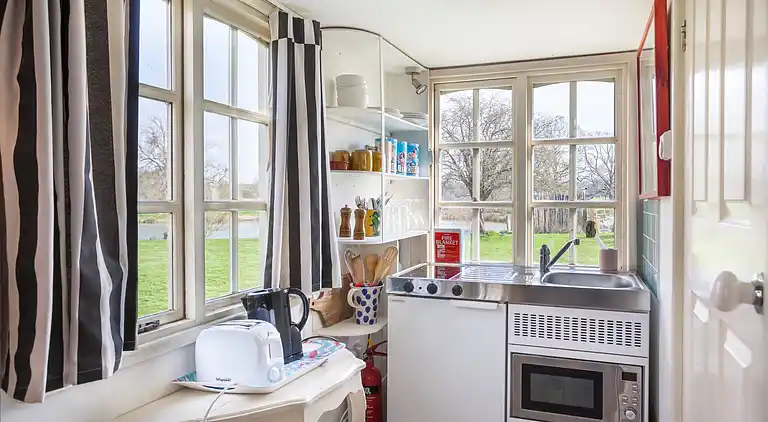 Rückzugsort am See in Sussex