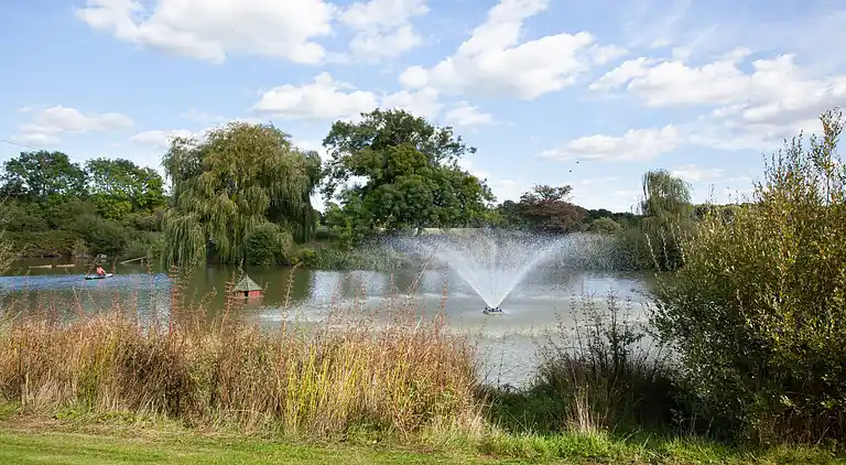 Rückzugsort am See in Sussex