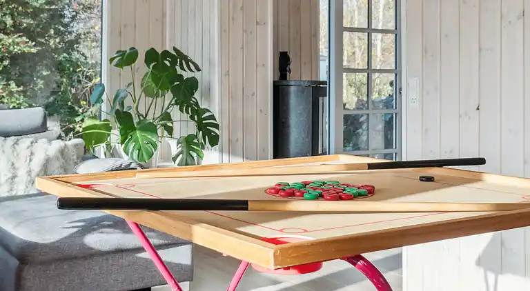 Nyrenoveret sommerhus tæt på strand og skov