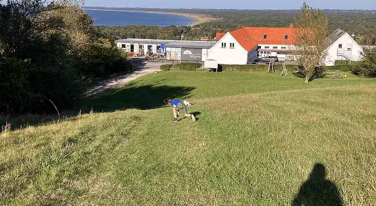 Sommerhushygge ikke langt fra strand og skov