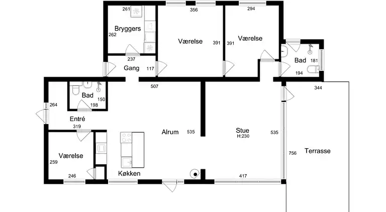 Nyrenoveret sommerhus tæt på strand og skov