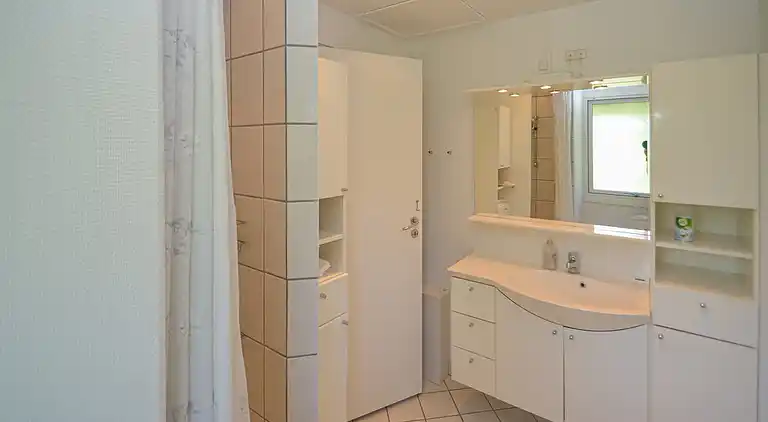 Sommerhus tæt på strand, natur og aktiviteter