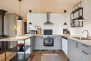 Ferienhaus mit Whirlpool in ruhiger Natur