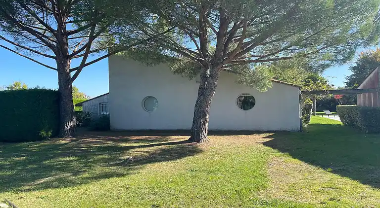 Villa i Brives-sur-Charente