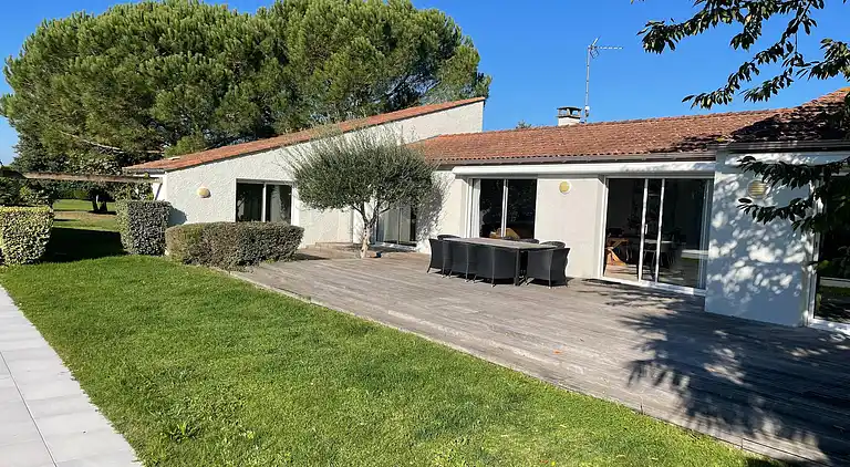 Villa i Brives-sur-Charente