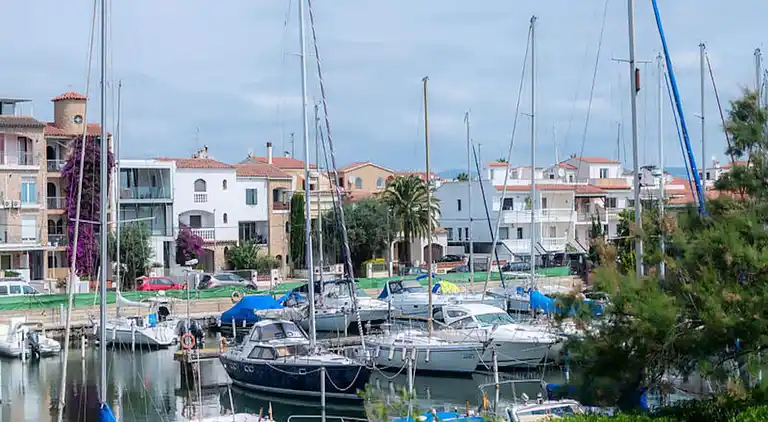 Apartment in Castelló d'Empúries