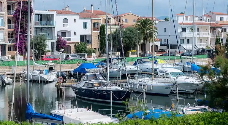 Apartment in Castelló d'Empúries