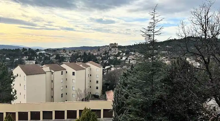 Apartment in Gréoux-les-Bains