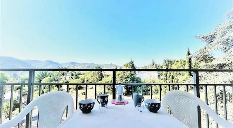 Apartment in Gréoux-les-Bains