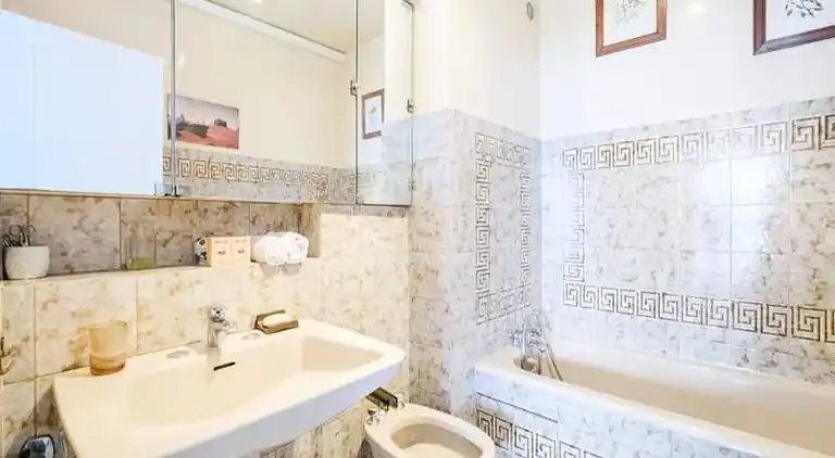 Apartment in Californie Pézou