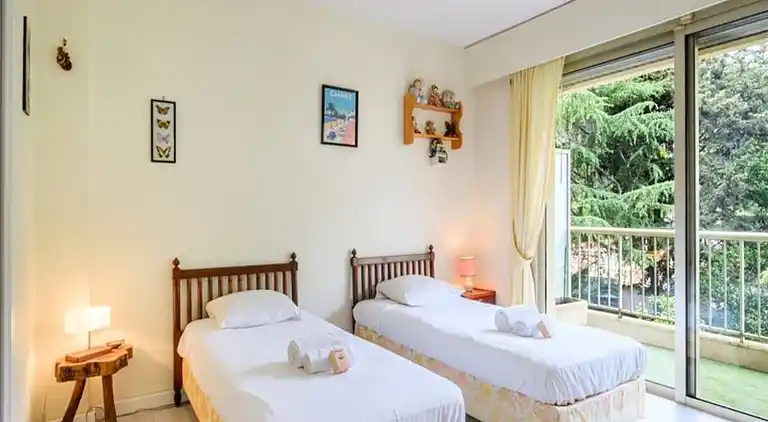 Apartment in Californie Pézou