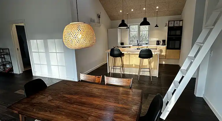 Flott feriehus nær Sejerøbukta