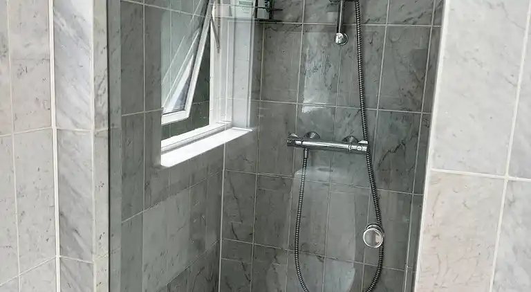 Familievenligt sommerhus nær skov og slot