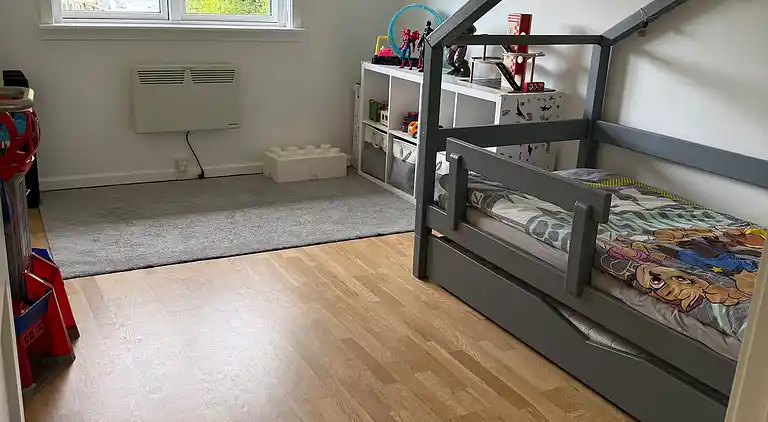 Familievenligt sommerhus nær skov og slot