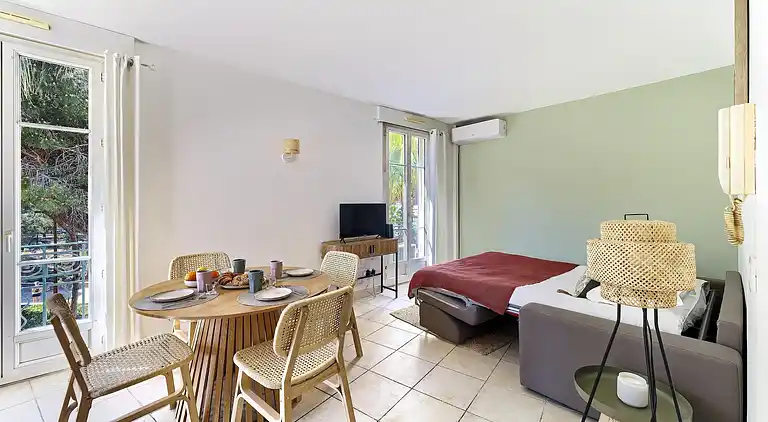 Apartment in Juan-les-Pins