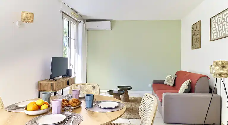 Apartment in Juan-les-Pins