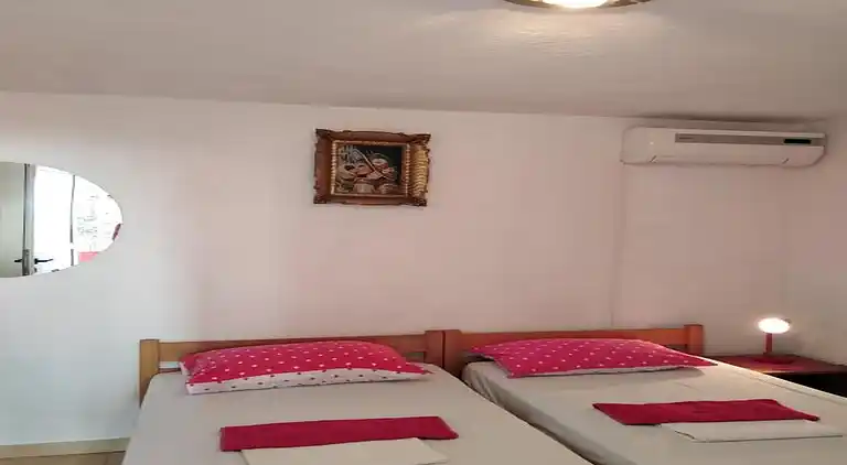 Apartment in Okrug Gornji