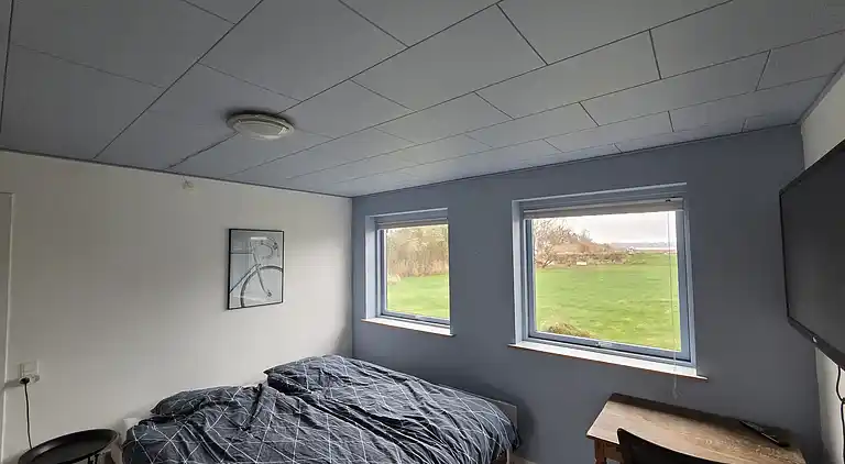 Hyggeligt Sommerhus med Fjordudsigt
