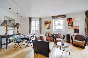 Apartment in Passy