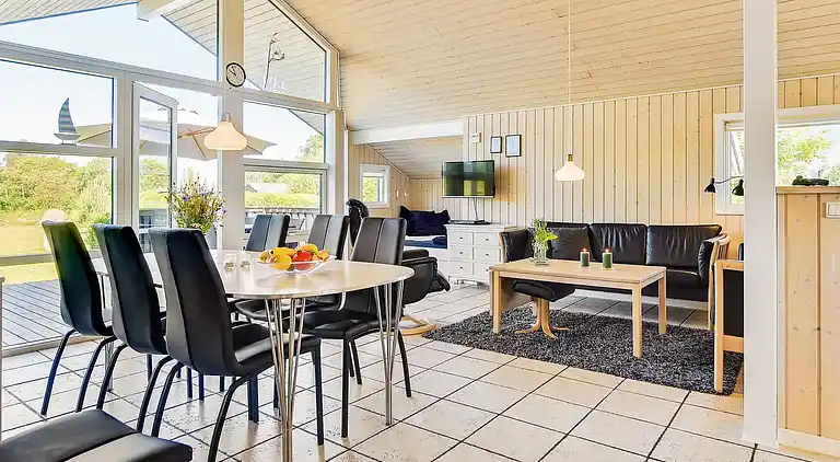 Dejligt sommerhus i Nordborg med 200 m til strand