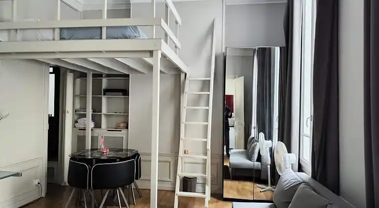 Apartment in Chaillot