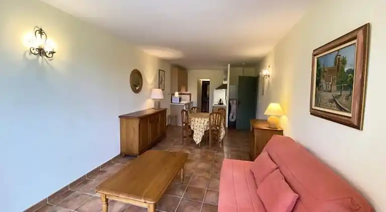 Apartment in Brunet