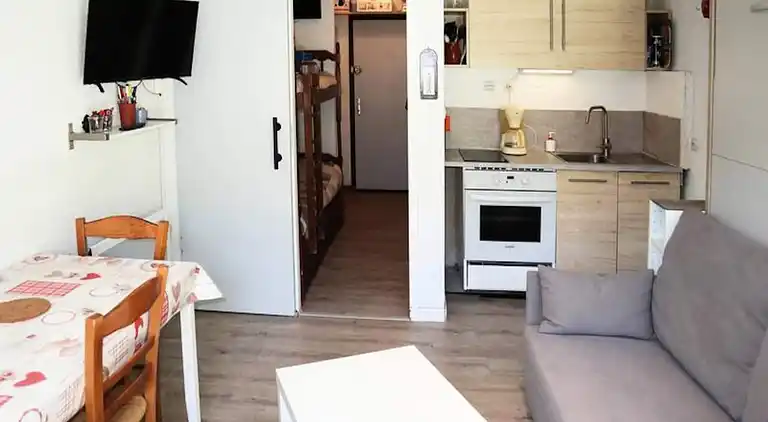 Apartment in Crots