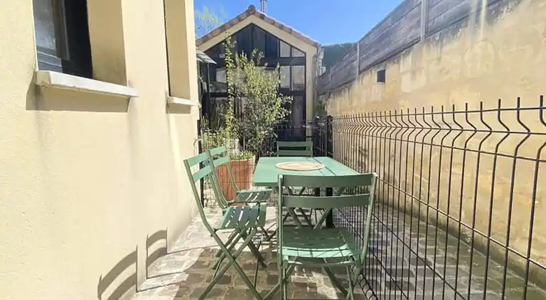 Apartment in Downtown