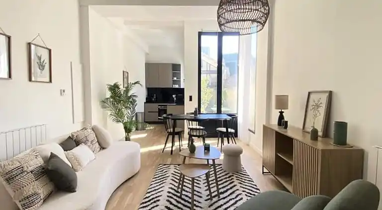 Apartment in Downtown