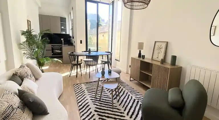 Apartment in Downtown