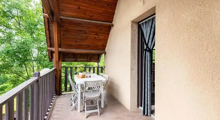 Apartment in Saint-Sauveur-de-Peyre