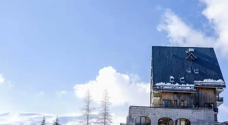 Apartment in Compains