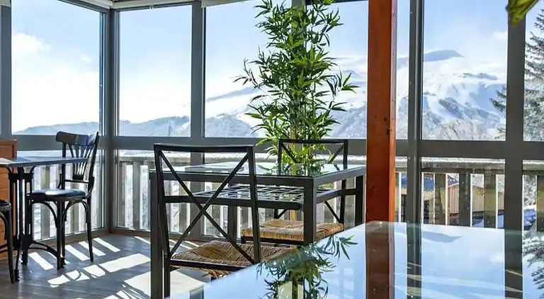 Apartment in Compains