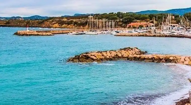 Apartment in Six-Fours-les-Plages