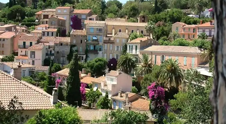 Apartment in Bormes-les-Mimosas