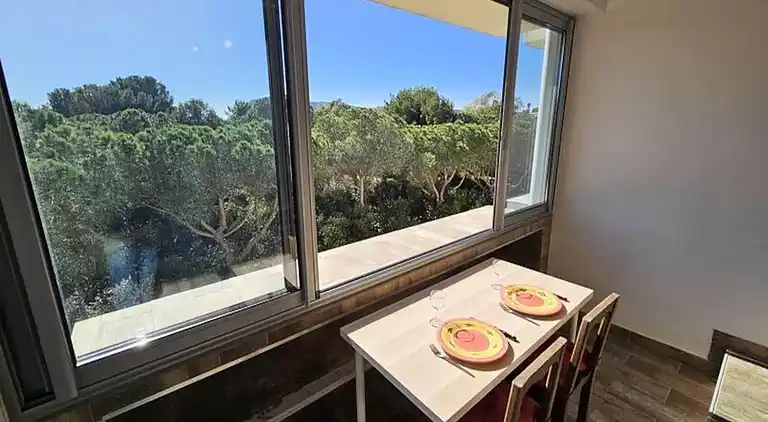 Apartment in Les Sablettes