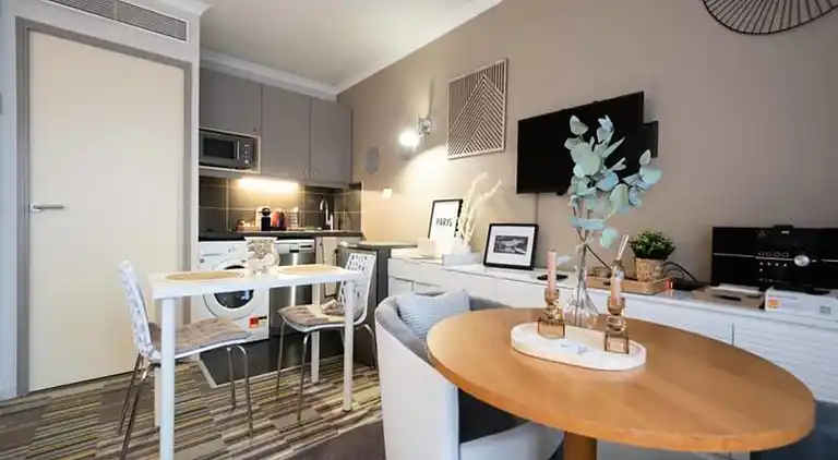 Apartment in Issy-les-Moulineaux