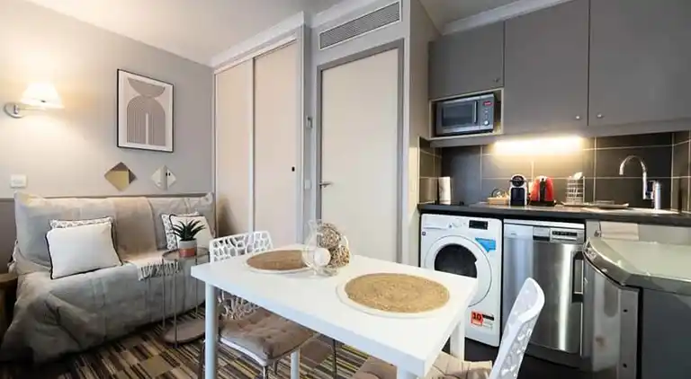 Apartment in Issy-les-Moulineaux